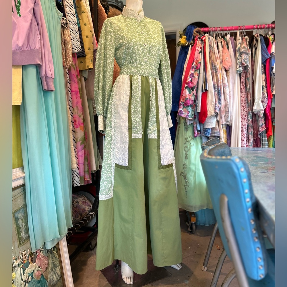 70 Green Gunne-esk Set - Picture 4 of 16